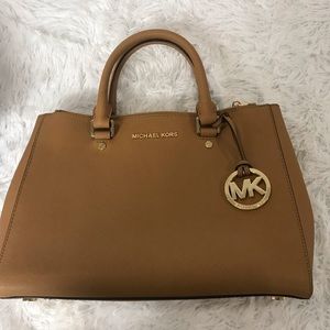 michael kors purse